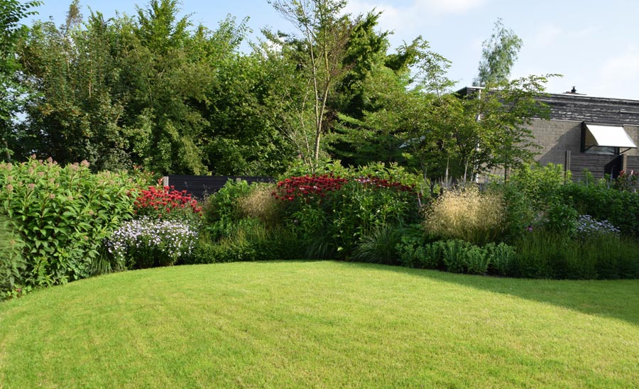 bloemrijke voortuin dutch quality gardens 1