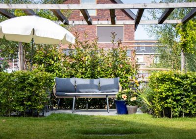 Groene, landelijke tuin rondom nieuwbouwhuis - Dutch Quality Gardens