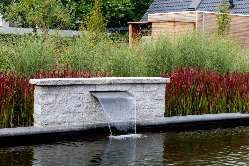 landelijke tuin met vijver en waterelementen dutch quality gardens bosman tuinadvies (1)