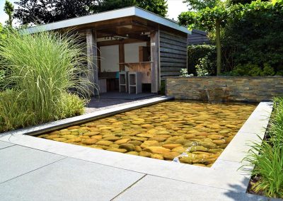 Strakke Tuin Met Waterpartij Mocking Hoveniers